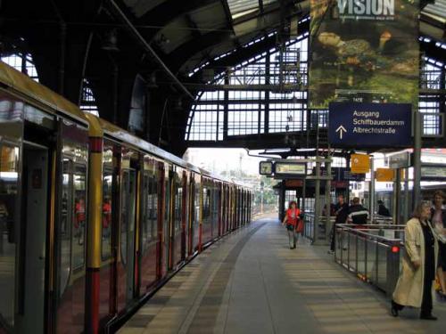 Bahnhof Friedrichstraße