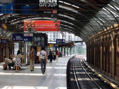 Bahnhof Hackescher Markt