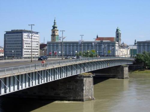 Nibelungenbrücke
