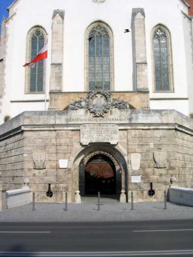 Burg - Militärakademie