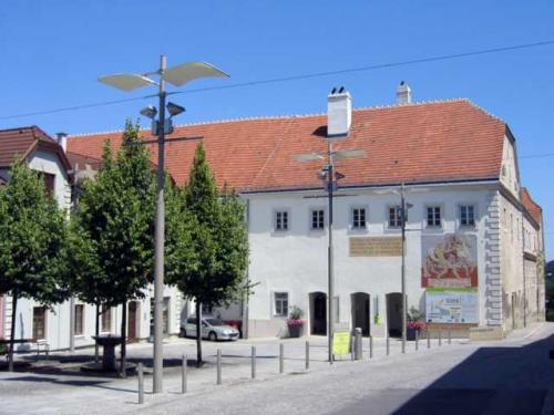 Egon-Schiele-Platz