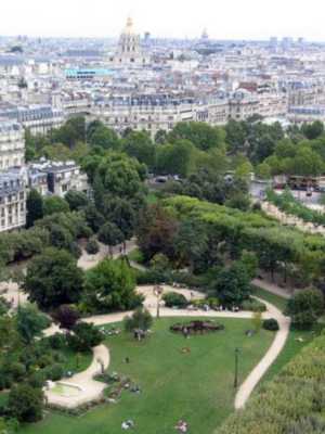 Parc du Champ de Mars, Dôme des Invalides