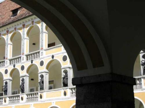 Fürstbischöfliche Burg ~ Palazzo Vescovile