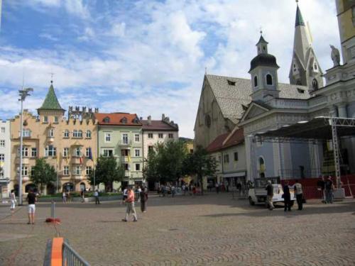 Domplatz ~ Piazza Duomo