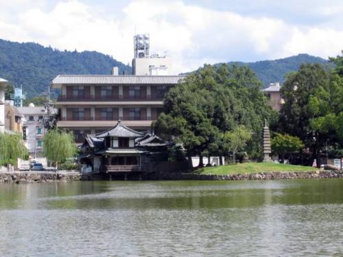Sarusawa-ike Pond · 猿沢池