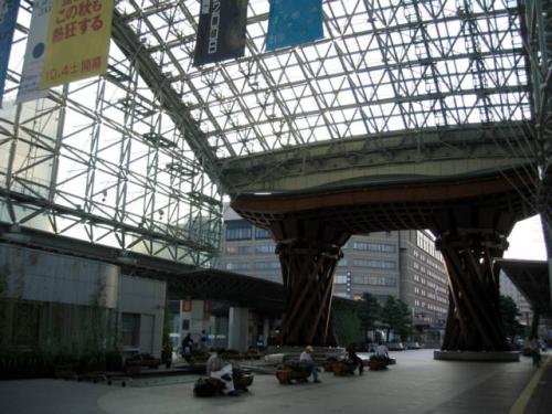 Station · 金沢駅