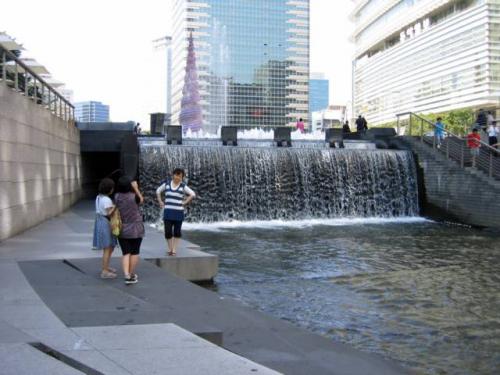 Cheonggyecheon · 청계천