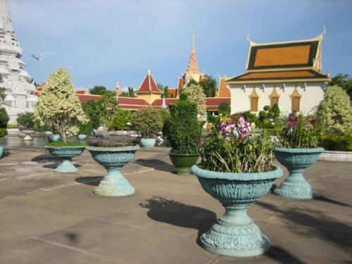 Royal Palace · ព្រះបរមរាជាវាំងនៃរាជាណាចក្រកម្ពុជា