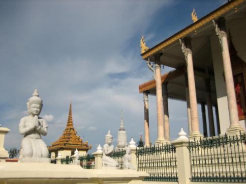 Royal Palace · ព្រះបរមរាជាវាំងនៃរាជាណាចក្រកម្ពុជា