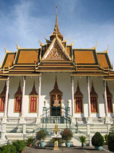 Royal Palace · ព្រះបរមរាជាវាំងនៃរាជាណាចក្រកម្ពុជា