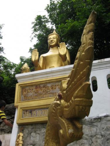 Wat Tham Phou Si