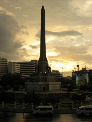 Victory Monument · อนุสาวรีย์ชัยสมรภูมิ